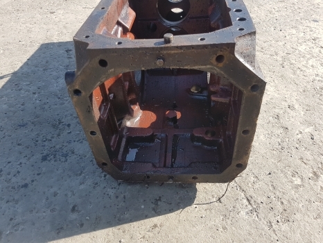 Fiat 70-90, 88, 90 Series, 80-90dt, 85-90, Rear Axle Housing 5125822 - Essieu arrière: photos 3 Fiat 70-90, 88, 90 Series, 80-90dt, 85-90, Rear Axle Housing 5125822 - Essieu arrière: photos 3