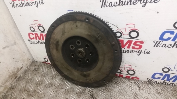 Fiat 780 Engine Flywheel And Ring Gear. |please Check By The Photos. - Volant moteur pour Tracteur agricole: photos 3 Fiat 780 Engine Flywheel And Ring Gear. |please Check By The Photos. - Volant moteur pour Tracteur agricole: photos 3