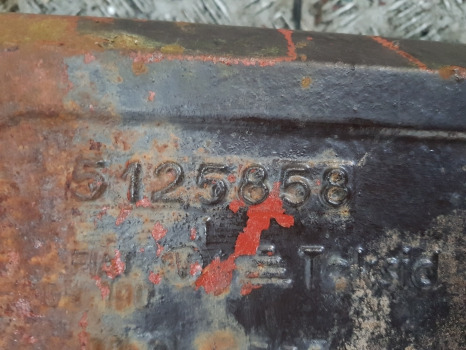 Fiat 90-90 Dt Rear Half Axle Complete 5125858, 5123251, 4998832, 4998833 - Essieu arrière: photos 4 Fiat 90-90 Dt Rear Half Axle Complete 5125858, 5123251, 4998832, 4998833 - Essieu arrière: photos 4