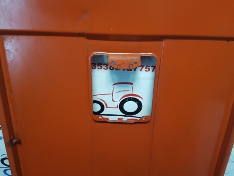 Fiat 980, 980dt Engine Bonnet. Hood, Check Measurament. - Capot pour Tracteur agricole: photos 3 Fiat 980, 980dt Engine Bonnet. Hood, Check Measurament. - Capot pour Tracteur agricole: photos 3