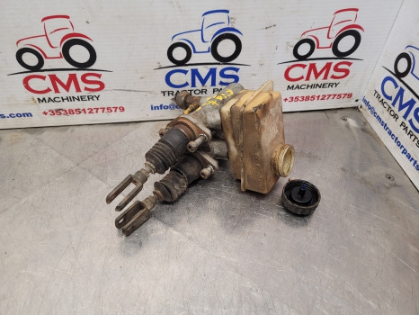 Fiat F Series F120, F130, F140 Brake Master Cylinder 5145630, 5145631, 82003369 - Cylindre de frein pour Machine agricole: photos 1 Fiat F Series F120, F130, F140 Brake Master Cylinder 5145630, 5145631, 82003369 - Cylindre de frein pour Machine agricole: photos 1