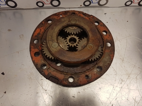 Ford 10 Series Carraro Hub Cover Assembly Car115643, 9968080, Car120836, N13513 - Moyeu pour Tracteur agricole: photos 2 Ford 10 Series Carraro Hub Cover Assembly Car115643, 9968080, Car120836, N13513 - Moyeu pour Tracteur agricole: photos 2
