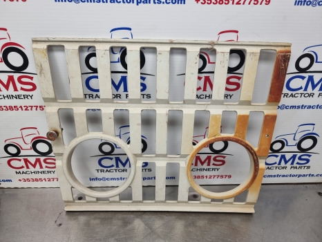 Ford 2000, 3000, 4000, 5000, 7100 Front Grille 81824198, D1nn8151b - Calandre: photos 1 Ford 2000, 3000, 4000, 5000, 7100 Front Grille 81824198, D1nn8151b - Calandre: photos 1