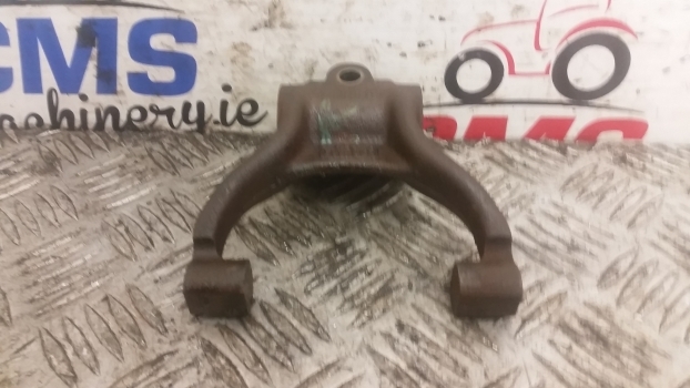 Ford 2600, 3600, 2000 Rear Axle Differential Lock Fork C5nn4n053a, C7nn7n515 - Différentiel pour Tracteur agricole: photos 3 Ford 2600, 3600, 2000 Rear Axle Differential Lock Fork C5nn4n053a, C7nn7n515 - Différentiel pour Tracteur agricole: photos 3