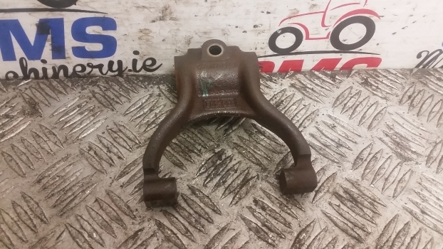 Ford 2600, 3600, 2000 Rear Axle Differential Lock Fork C5nn4n053a, C7nn7n515 - Différentiel pour Tracteur agricole: photos 1 Ford 2600, 3600, 2000 Rear Axle Differential Lock Fork C5nn4n053a, C7nn7n515 - Différentiel pour Tracteur agricole: photos 1