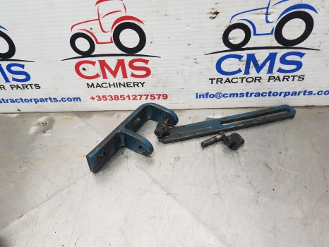 Ford 2810, 4610, 4600 Alternator Bracket Kit D3nn10239a, 81837759 - Alternateur pour Machine agricole: photos 5 Ford 2810, 4610, 4600 Alternator Bracket Kit D3nn10239a, 81837759 - Alternateur pour Machine agricole: photos 5