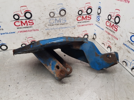Ford 40 Series 5640, 6640, 7840, 8240, 8340 Lift Assistor Bracket Lhs 82031397 - Hydraulique: photos 3 Ford 40 Series 5640, 6640, 7840, 8240, 8340 Lift Assistor Bracket Lhs 82031397 - Hydraulique: photos 3