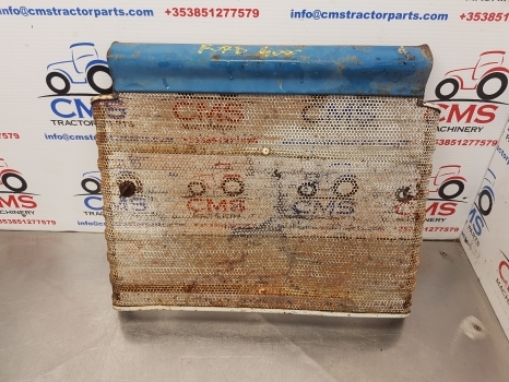 Ford 4000, 2000, 2100, 3000, 5000 Lower Grill Screen C5nn8202aa, 81824491 - Calandre pour Tracteur agricole: photos 1 Ford 4000, 2000, 2100, 3000, 5000 Lower Grill Screen C5nn8202aa, 81824491 - Calandre pour Tracteur agricole: photos 1