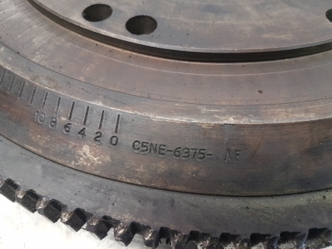 Ford 4000, 4100, 2600, 3600, 4600, 231 Engine Flywheel C5ne6375ae, 81804182 - Volant moteur pour Tracteur agricole: photos 2 Ford 4000, 4100, 2600, 3600, 4600, 231 Engine Flywheel C5ne6375ae, 81804182 - Volant moteur pour Tracteur agricole: photos 2