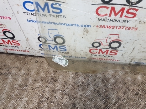Ford 4000, 5000, 7000 Cab Front Glass 81822765 - Fenêtre et pièces pour Tracteur agricole: photos 4 Ford 4000, 5000, 7000 Cab Front Glass 81822765 - Fenêtre et pièces pour Tracteur agricole: photos 4