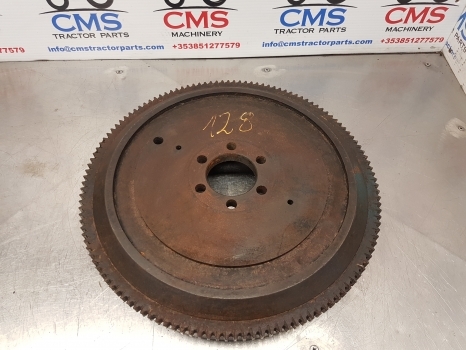 Ford 4100, 4200, 4410, 4500 Engine Flywheel E0nn6375fa, C7nn6375k, 86529653 - Volant moteur pour Tracteur agricole: photos 2 Ford 4100, 4200, 4410, 4500 Engine Flywheel E0nn6375fa, C7nn6375k, 86529653 - Volant moteur pour Tracteur agricole: photos 2