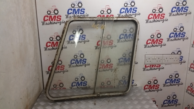 Ford 4600 Duncan Side Window Glass - Fenêtre et pièces pour Tracteur agricole: photos 3 Ford 4600 Duncan Side Window Glass - Fenêtre et pièces pour Tracteur agricole: photos 3