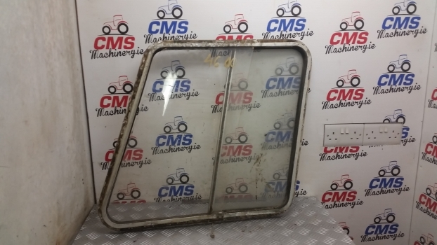 Ford 4600 Duncan Side Window Glass - Fenêtre et pièces pour Tracteur agricole: photos 2 Ford 4600 Duncan Side Window Glass - Fenêtre et pièces pour Tracteur agricole: photos 2