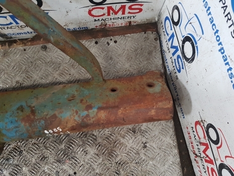 Ford 5000, 3600, 4600, 5200, 7200 Axle Beam Front Centre C5nn3a041y - Essieu avant pour Machine agricole: photos 5 Ford 5000, 3600, 4600, 5200, 7200 Axle Beam Front Centre C5nn3a041y - Essieu avant pour Machine agricole: photos 5