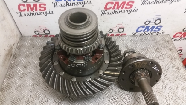 Ford 5000, 5.28, 37*7 Bevel Gear And Differential C5nn4209c, 81803384, 87554764 - Différentiel pour Tracteur agricole: photos 2 Ford 5000, 5.28, 37*7 Bevel Gear And Differential C5nn4209c, 81803384, 87554764 - Différentiel pour Tracteur agricole: photos 2