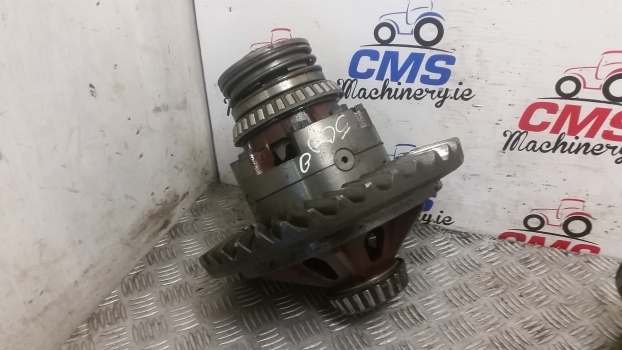 Ford 5000, 5.28, 37*7 Bevel Gear And Differential C5nn4209c, 81803384, 87554764 - Différentiel pour Tracteur agricole: photos 4 Ford 5000, 5.28, 37*7 Bevel Gear And Differential C5nn4209c, 81803384, 87554764 - Différentiel pour Tracteur agricole: photos 4