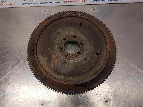 Ford 550, 10, 30 Series 4610 Ap Engine Flywheel 83933422, C5ne6375bc - Volant moteur pour Tractopelle: photos 3 Ford 550, 10, 30 Series 4610 Ap Engine Flywheel 83933422, C5ne6375bc - Volant moteur pour Tractopelle: photos 3