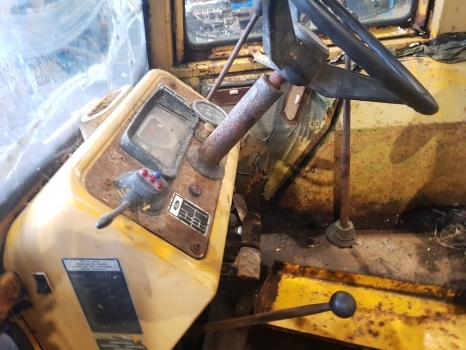 Cabine pour Tractopelle Ford 550 Cab Complete: photos 10