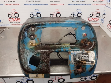 Ford 5600, 6600, 7600 Cab Dashboard Panel D9nn94001n67ac - Panel de instrumentos pour Tracteur agricole: photos 1 Ford 5600, 6600, 7600 Cab Dashboard Panel D9nn94001n67ac - Panel de instrumentos pour Tracteur agricole: photos 1