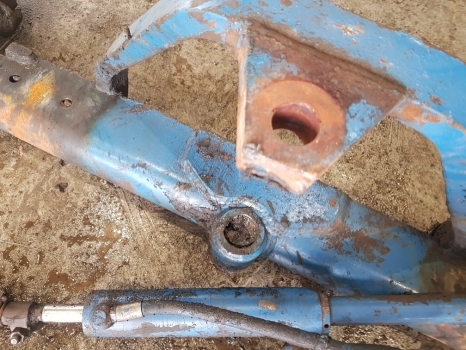 Ford 5610, 6410, 6610, 7610 Front Axle Complete 2wd - Essieu avant pour Tracteur agricole: photos 5 Ford 5610, 6410, 6610, 7610 Front Axle Complete 2wd - Essieu avant pour Tracteur agricole: photos 5