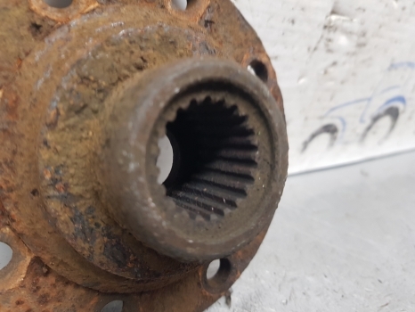 Ford 5610, 6610, 7610 Zf Apl325 Front Axle Pinion Flange E1nn3b091aa, 83927810 - Essieu avant pour Machine agricole: photos 2 Ford 5610, 6610, 7610 Zf Apl325 Front Axle Pinion Flange E1nn3b091aa, 83927810 - Essieu avant pour Machine agricole: photos 2