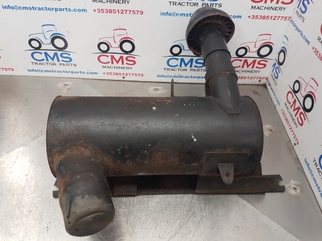Ford 5610, 6610 Air Filter Box Cleaner 2.25 Inches E0nn9600la12m - Filtre à air pour Tracteur agricole: photos 4 Ford 5610, 6610 Air Filter Box Cleaner 2.25 Inches E0nn9600la12m - Filtre à air pour Tracteur agricole: photos 4
