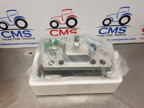 Ford 6610, 4610, 7610 Dash Clock, Instrument Cluster D8nn10849tb, 83953544 - Panel de instrumentos pour Tracteur agricole: photos 3 Ford 6610, 4610, 7610 Dash Clock, Instrument Cluster D8nn10849tb, 83953544 - Panel de instrumentos pour Tracteur agricole: photos 3