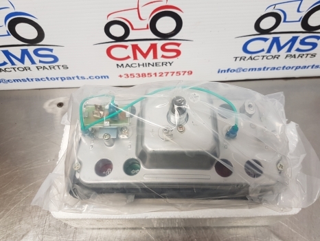 Ford 6610, 4610, 7610 Dash Clock, Instrument Cluster D8nn10849tb, 83953544 - Panel de instrumentos pour Tracteur agricole: photos 4 Ford 6610, 4610, 7610 Dash Clock, Instrument Cluster D8nn10849tb, 83953544 - Panel de instrumentos pour Tracteur agricole: photos 4