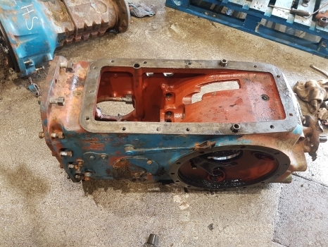 Ford 7600, 5600, 6600, 5700, 7700 Center Housing D4nn4024b, D4nn4032e - Essieu arrière pour Tracteur agricole: photos 3 Ford 7600, 5600, 6600, 5700, 7700 Center Housing D4nn4024b, D4nn4032e - Essieu arrière pour Tracteur agricole: photos 3