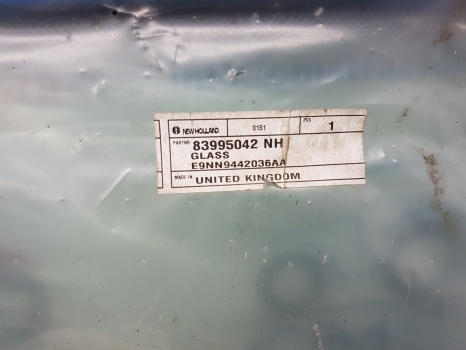 Ford 7840, 6640, 7740, 8240, 8340 Rear Lower Glass 83995042, E9nn9442036aa - Fenêtre et pièces pour Tracteur agricole: photos 2 Ford 7840, 6640, 7740, 8240, 8340 Rear Lower Glass 83995042, E9nn9442036aa - Fenêtre et pièces pour Tracteur agricole: photos 2