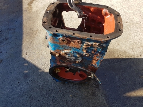 Ford 7840, 8240, 40, Ts Series Rear Housing E9nn4024hd, E9nn4032hc, 81872943 - Essieu arrière pour Tracteur agricole: photos 3 Ford 7840, 8240, 40, Ts Series Rear Housing E9nn4024hd, E9nn4032hc, 81872943 - Essieu arrière pour Tracteur agricole: photos 3
