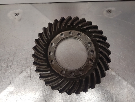 Ford 7840, 8240, 8340 Bevel Crown Gear Only 31t Car65705, 81863255 - Essieu avant pour Tracteur agricole: photos 3 Ford 7840, 8240, 8340 Bevel Crown Gear Only 31t Car65705, 81863255 - Essieu avant pour Tracteur agricole: photos 3
