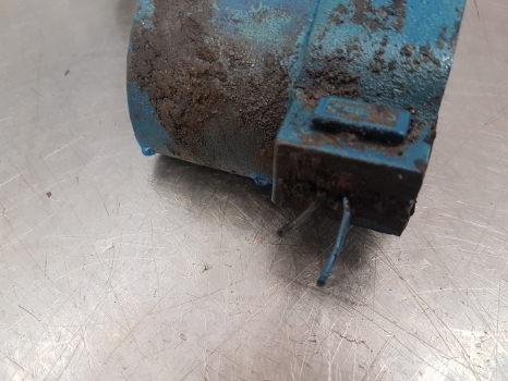 Ford 7840 Rear Differential Actuator Coupling F0nn2n456ae, F0nn2n456af, 82014572 - Différentiel pour Tracteur agricole: photos 4 Ford 7840 Rear Differential Actuator Coupling F0nn2n456ae, F0nn2n456af, 82014572 - Différentiel pour Tracteur agricole: photos 4