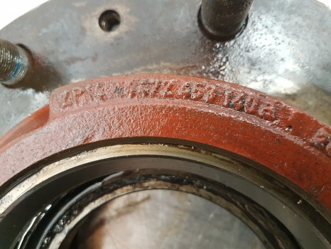 Ford 8530, 8630, Tw5, Tw15 Zf Apl355 Front Axle Hub Bolt Plate Zp4472353382, L41928, 4472453382 - Essieu avant: photos 4 Ford 8530, 8630, Tw5, Tw15 Zf Apl355 Front Axle Hub Bolt Plate Zp4472353382, L41928, 4472453382 - Essieu avant: photos 4