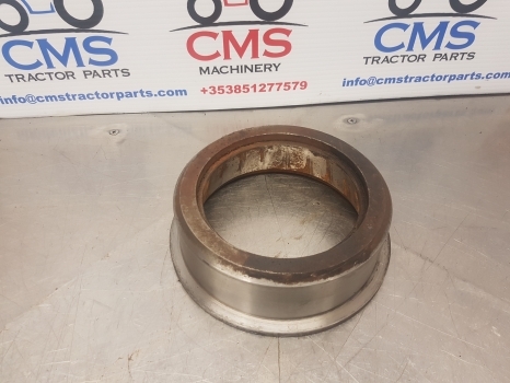 Ford 8630, 8730, 8530, Tw10, Tw15, Tw30 Bearing Sleeve C9nn4n026a, 81825643 - Essieu arrière pour Tracteur agricole: photos 1 Ford 8630, 8730, 8530, Tw10, Tw15, Tw30 Bearing Sleeve C9nn4n026a, 81825643 - Essieu arrière pour Tracteur agricole: photos 1
