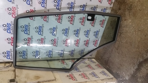 Ford New Holland 40, 60, M, Tl, Ts Series Cab Door Glass Right 82000367 - Portière et pièces pour Tracteur agricole: photos 1 Ford New Holland 40, 60, M, Tl, Ts Series Cab Door Glass Right 82000367 - Portière et pièces pour Tracteur agricole: photos 1