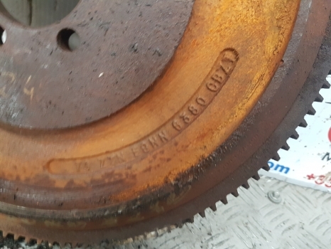 Ford New Holland 40, Ts, 7840, 5640 Engine Flywheel E9nn6375cb, E9nn6375cb - Volant moteur pour Tracteur agricole: photos 2 Ford New Holland 40, Ts, 7840, 5640 Engine Flywheel E9nn6375cb, E9nn6375cb - Volant moteur pour Tracteur agricole: photos 2