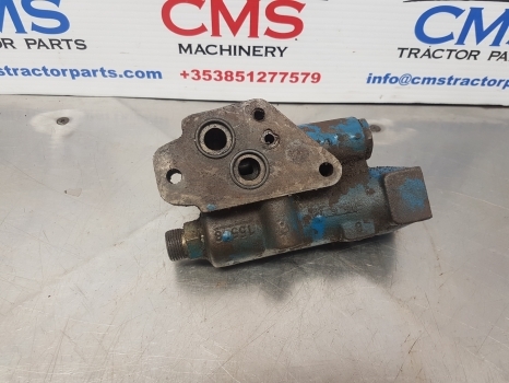 Ford, New Holland 40, Ts Trailer Brake Valve Distributor 81874969, 1535108113 - Valve de frein pour Machine agricole: photos 2 Ford, New Holland 40, Ts Trailer Brake Valve Distributor 81874969, 1535108113 - Valve de frein pour Machine agricole: photos 2