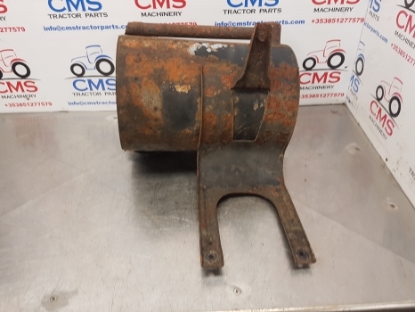 Ford New Holland 7840, 40 Series Air Filter Box 82008592, E9nn9c602cb11m - Filtre à air pour Tracteur agricole: photos 1 Ford New Holland 7840, 40 Series Air Filter Box 82008592, E9nn9c602cb11m - Filtre à air pour Tracteur agricole: photos 1