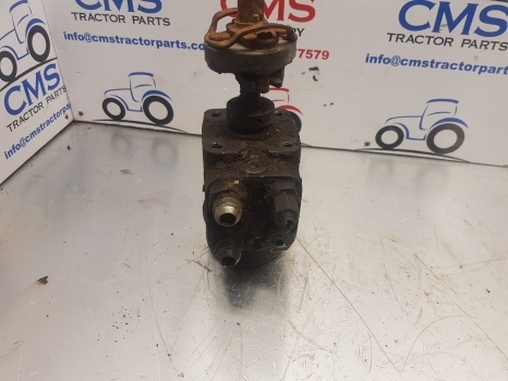 Ford New Holland 7840, 40, Ts S Steering Motor, Valve 81863664, C150or, 150n1261 - Commande de gouvernail pour Tracteur agricole: photos 3 Ford New Holland 7840, 40, Ts S Steering Motor, Valve 81863664, C150or, 150n1261 - Commande de gouvernail pour Tracteur agricole: photos 3