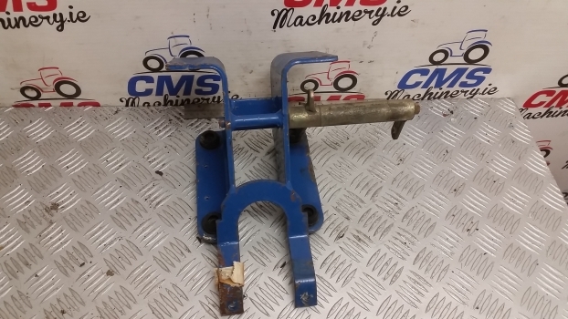 Ford New Holland Wheel Steering Support D5nn3b718b D8nn3b718ba - Commande de gouvernail pour Tracteur agricole: photos 1 Ford New Holland Wheel Steering Support D5nn3b718b D8nn3b718ba - Commande de gouvernail pour Tracteur agricole: photos 1