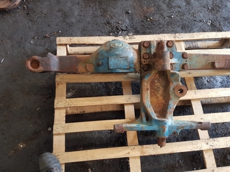 Ford Tw 20 Front Axle Housing Zp1927693, 81927693, Zp1927835, 81927835, 4468461009 - Essieu avant pour Tracteur agricole: photos 2 Ford Tw 20 Front Axle Housing Zp1927693, 81927693, Zp1927835, 81927835, 4468461009 - Essieu avant pour Tracteur agricole: photos 2