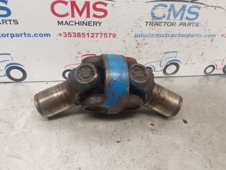 Ford Tw, 30 Ser Tw15 Front Axle Fwd Drive Yoke Joint Zp0501206666, Zp0501205427 - Essieu avant pour Tracteur agricole: photos 1 Ford Tw, 30 Ser Tw15 Front Axle Fwd Drive Yoke Joint Zp0501206666, Zp0501205427 - Essieu avant pour Tracteur agricole: photos 1