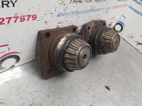 Jcb 2cx Axle King Pin Pair 448/42402, 453/30401, 458/20061, 453/30401 - Commande de gouvernail pour Tractopelle: photos 2 Jcb 2cx Axle King Pin Pair 448/42402, 453/30401, 458/20061, 453/30401 - Commande de gouvernail pour Tractopelle: photos 2