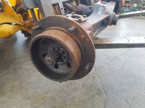Jcb 531-70, 536-60 Rear Axle Assembly Nut 448/17302p, 448/16501p, 458/m6947 - Essieu arrière pour Chariot télescopique: photos 4 Jcb 531-70, 536-60 Rear Axle Assembly Nut 448/17302p, 448/16501p, 458/m6947 - Essieu arrière pour Chariot télescopique: photos 4