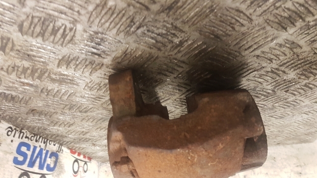 Jcb Fastrac 185-65 Front Axle Brake Calliper 15/920062, 15/920366, 477/58500 - Étrier de frein pour Tracteur agricole: photos 2 Jcb Fastrac 185-65 Front Axle Brake Calliper 15/920062, 15/920366, 477/58500 - Étrier de frein pour Tracteur agricole: photos 2