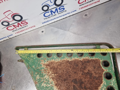 John Deere 2750, 2140, 40, 50 Series, Sg2 Battery Cover Foot Step Lhs Al58119 - Portière et pièces: photos 5 John Deere 2750, 2140, 40, 50 Series, Sg2 Battery Cover Foot Step Lhs Al58119 - Portière et pièces: photos 5