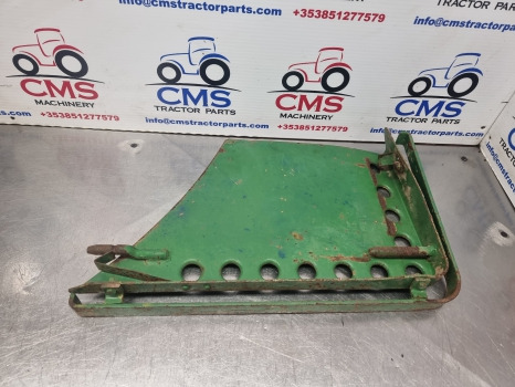 John Deere 2750, 2140, 40, 50 Series, Sg2 Battery Cover Foot Step Lhs Al58119 - Portière et pièces: photos 2 John Deere 2750, 2140, 40, 50 Series, Sg2 Battery Cover Foot Step Lhs Al58119 - Portière et pièces: photos 2