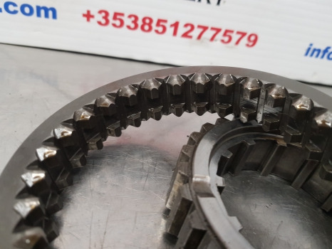 John Deere 3130, 3030, 3120, Transmission Shift Collar Assy T28289, T28288 - Boîte de vitesse: photos 4 John Deere 3130, 3030, 3120, Transmission Shift Collar Assy T28289, T28288 - Boîte de vitesse: photos 4