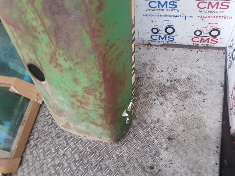 John Deere 3140, 3040, 3340, 3640, 3640s Hood, Bonnet Al30296, R52362 - Capot pour Tracteur agricole: photos 5 John Deere 3140, 3040, 3340, 3640, 3640s Hood, Bonnet Al30296, R52362 - Capot pour Tracteur agricole: photos 5